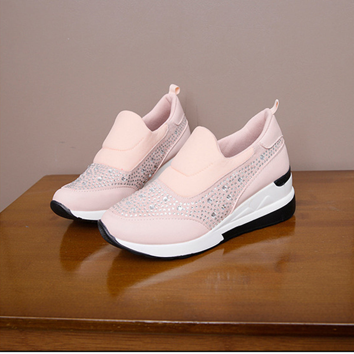 New Women's Rhinestone Non-Slip Casual Sports Shoes (Autumn Collection)